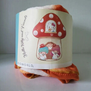 NWOT,Bioworld  Hello Kitty and Friends Soft Plush Throw Blanket.